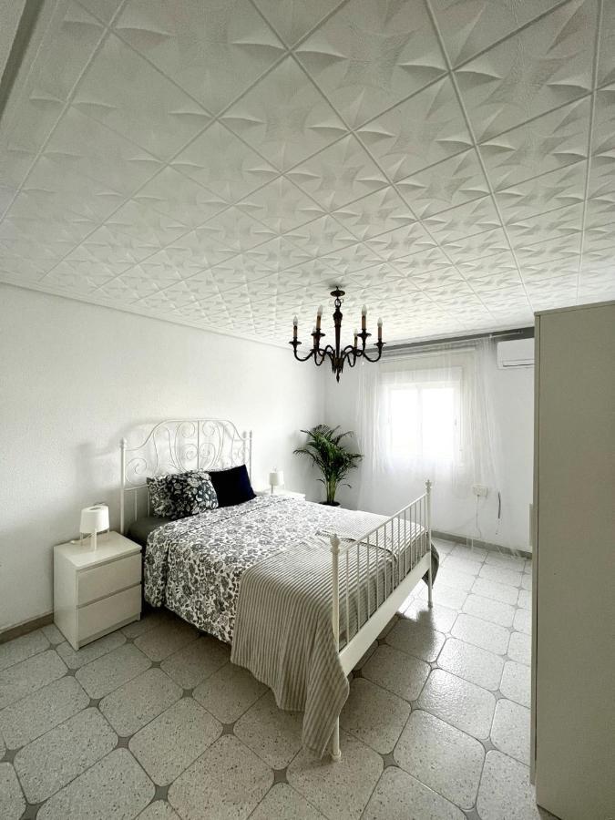ולנסיה Holiday&Vacations Apartment On The Beach מראה חיצוני תמונה
