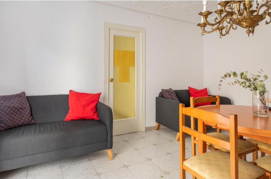 ולנסיה Holiday&Vacations Apartment On The Beach מראה חיצוני תמונה