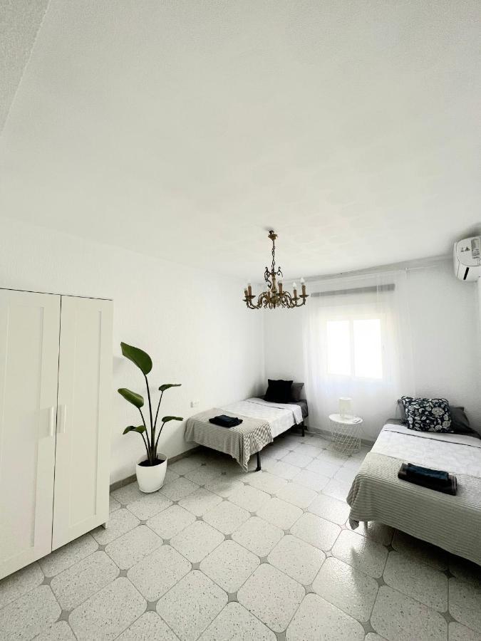 ולנסיה Holiday&Vacations Apartment On The Beach מראה חיצוני תמונה